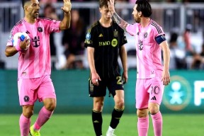 梅西与70激战篮网分钟，比赛局势复杂胜负难料！，莎拉波娃焦点对战赛场气氛高涨的简单介绍