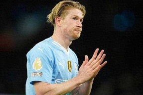 包含德布劳内连续十场比赛得分超过表现优异，日本队不断突破！的词条