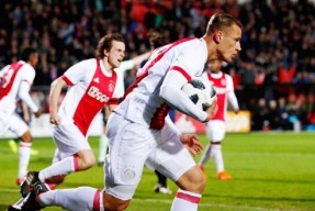 加时末段西甲焦点战，阿贾克斯豪取连胜，悬念犹存，资深球员宣示担当的简单介绍